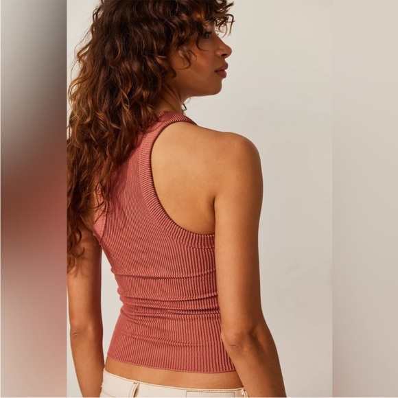 NWOT Free People Ribbed  Seamless Tank in Copper Rose Size XS/S(0-6) - Picture 2 of 10